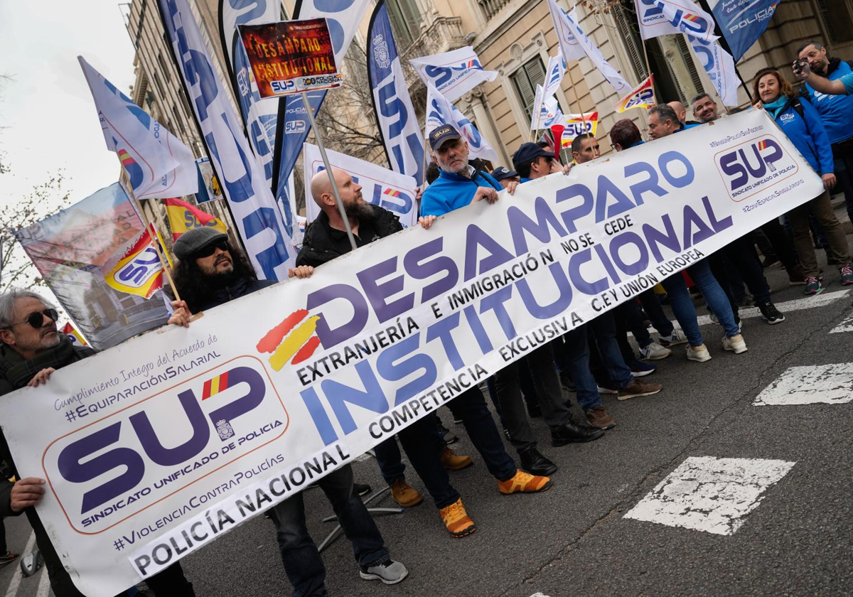 Ceder el control de las fronteras: un riesgo innecesario para la seguridad nacional
